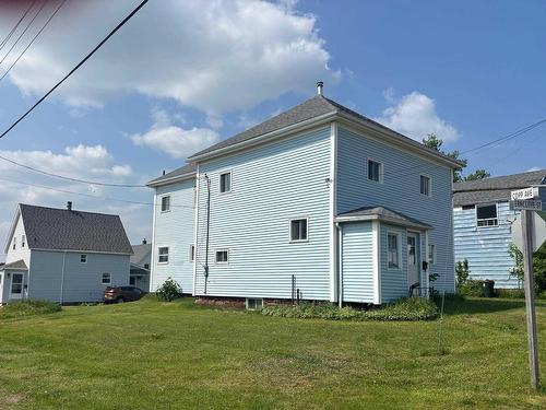 13 Erncliffe Street, Amherst, NS 