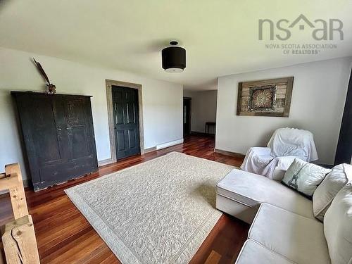 7729 Highway 321, Roslin, NS - Indoor