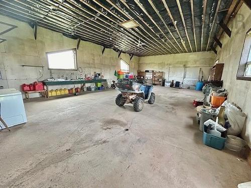 7729 Highway 321, Roslin, NS - Indoor Photo Showing Garage
