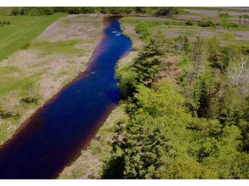 25 Dawson Lane, St. Croix, NS 