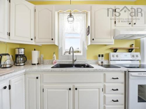 124 Herbert Street, Yarmouth, NS 
