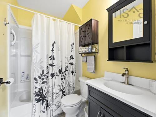 124 Herbert Street, Yarmouth, NS 