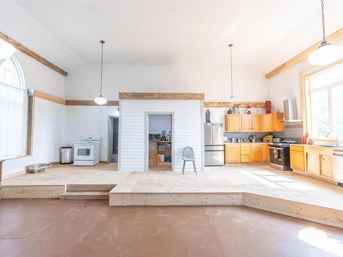 10563 Highway 2, Mapleton, NS 