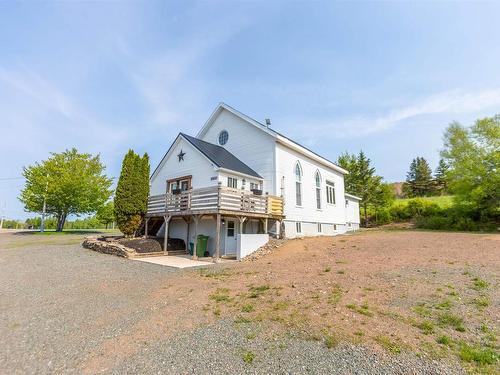 10563 Highway 2, Mapleton, NS 