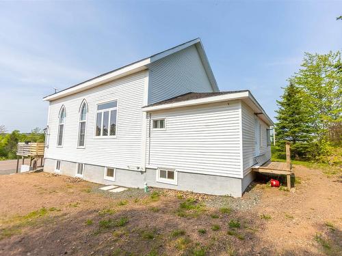 10563 Highway 2, Mapleton, NS 