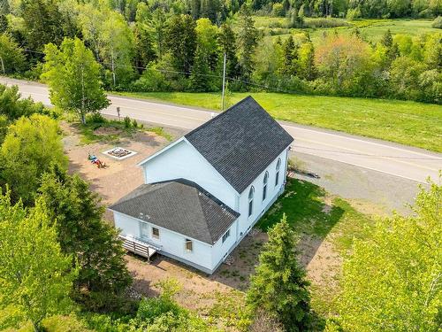 10563 Highway 2, Mapleton, NS 