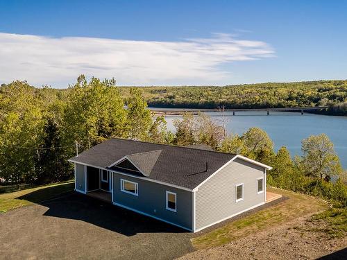 41 Colonial Arms Drive, Deep Brook, NS 