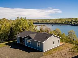 41 Colonial Arms Drive Deep Brook, NS B0S 1J0