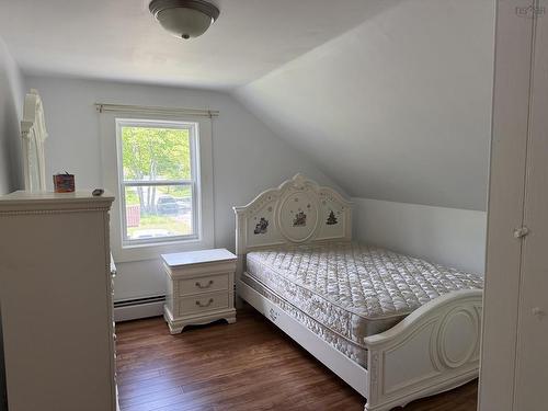 22 Forest Street, Milton, NS 