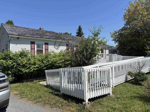 736 Highway 2, Elmsdale, NS 