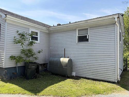 736 Highway 2, Elmsdale, NS 