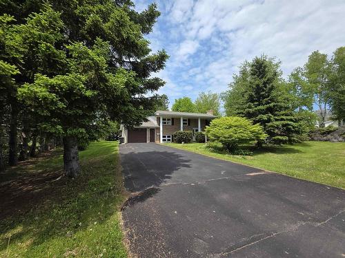 7 Crestview Drive, Charlottetown, PE 