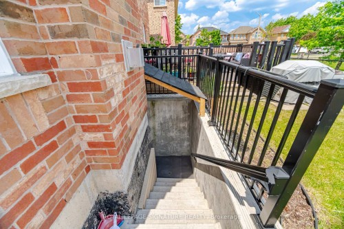 34 Nina Place Ne, Brampton, ON 