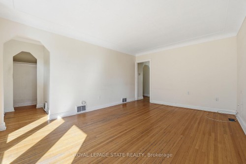 352 Parkside Drive, Hamilton, ON 
