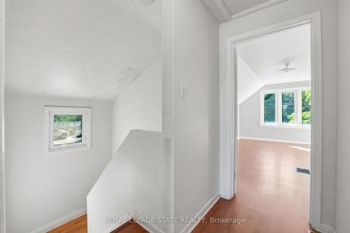 352 Parkside Drive, Hamilton, ON 