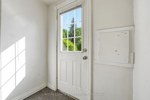 352 Parkside Drive, Hamilton, ON 