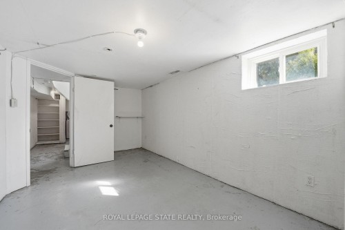352 Parkside Drive, Hamilton, ON 
