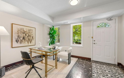 370 South Park Road, Markham, ON 
