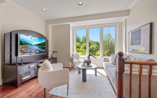 370 South Park Road, Markham, ON 