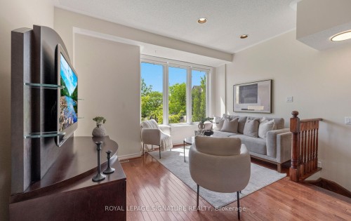 370 South Park Road, Markham, ON 