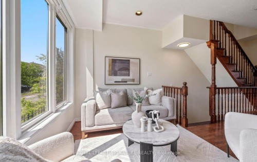 370 South Park Road, Markham, ON 