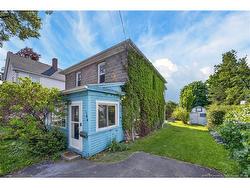 144 Henry ST  Fredericton, NB E3A 3J1