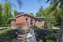 133 Ottawa AVE Morris, MB R0G 1K0