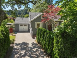 4296 CEDAR HILL Rd  Saanich, BC V8N 3C5