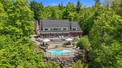 1087 Ch. Dunant  Sainte-Anne-Des-Lacs, QC J0R 1B0