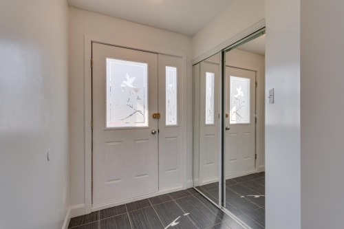 Mud Room - 45 Rue Martineau, Gatineau (Gatineau), QC 