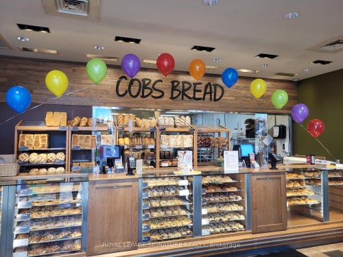 9342 Bathurst Street, Vaughan, ON 