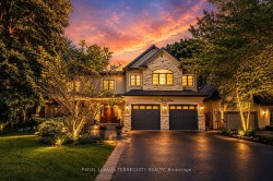 17 Jeremy Drive Markham, ON L3R 2K7