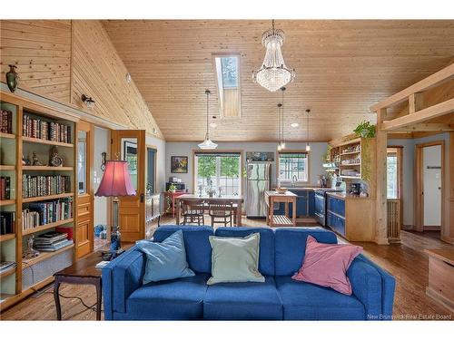 25 Bell Hill Rd, Long Point, NB 