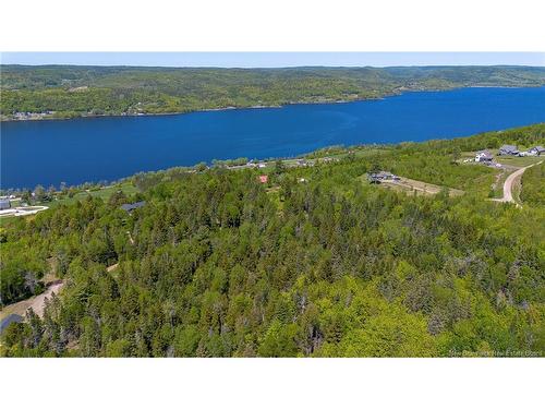 25 Bell Hill Rd, Long Point, NB 