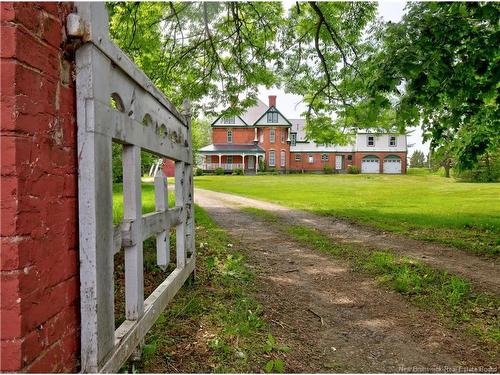 8 Thatch Rd, Lincoln, NB 
