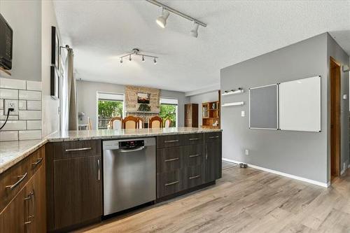 153 Meadow Gate Dr, Winnipeg, MB 