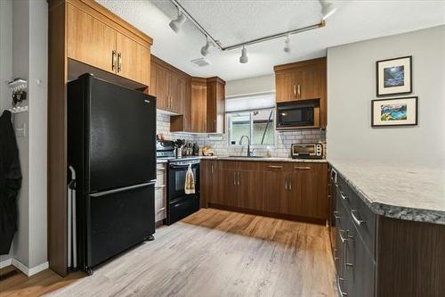 153 Meadow Gate Dr, Winnipeg, MB 