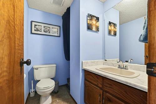 153 Meadow Gate Dr, Winnipeg, MB 