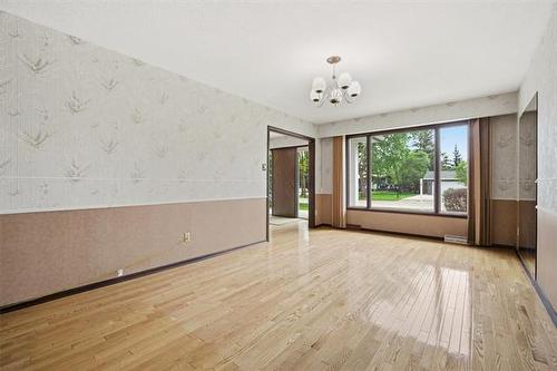 20 Oakdale Dr, Winnipeg, MB 