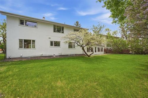 20 Oakdale Dr, Winnipeg, MB 