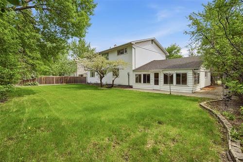20 Oakdale Dr, Winnipeg, MB 