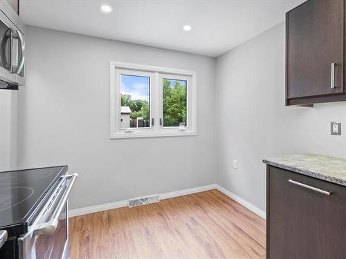 21 Sadler Ave, Winnipeg, MB 