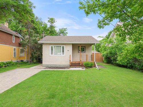 21 Sadler Ave, Winnipeg, MB 