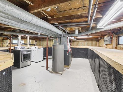 21 Sadler Ave, Winnipeg, MB 