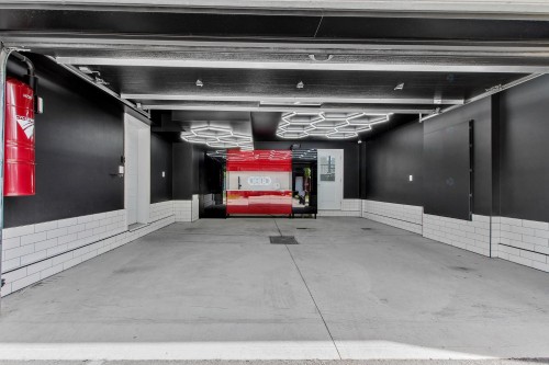 Garage - 18057 Rue De Brissac, Mirabel, QC - Indoor Photo Showing Garage