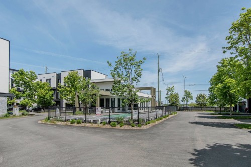Salle communautaire - 18057 Rue De Brissac, Mirabel, QC - Outdoor