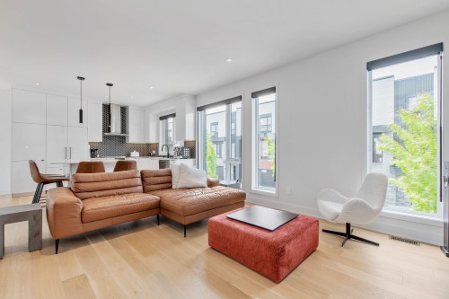 Salon - 18057 Rue De Brissac, Mirabel, QC - Indoor Photo Showing Living Room