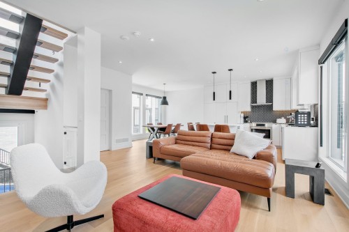 Salon - 18057 Rue De Brissac, Mirabel, QC - Indoor Photo Showing Living Room