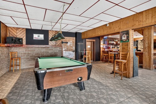Bar - 13  - 23 Rue Du Pont, Labelle, QC 