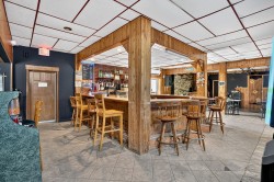 Bar - 